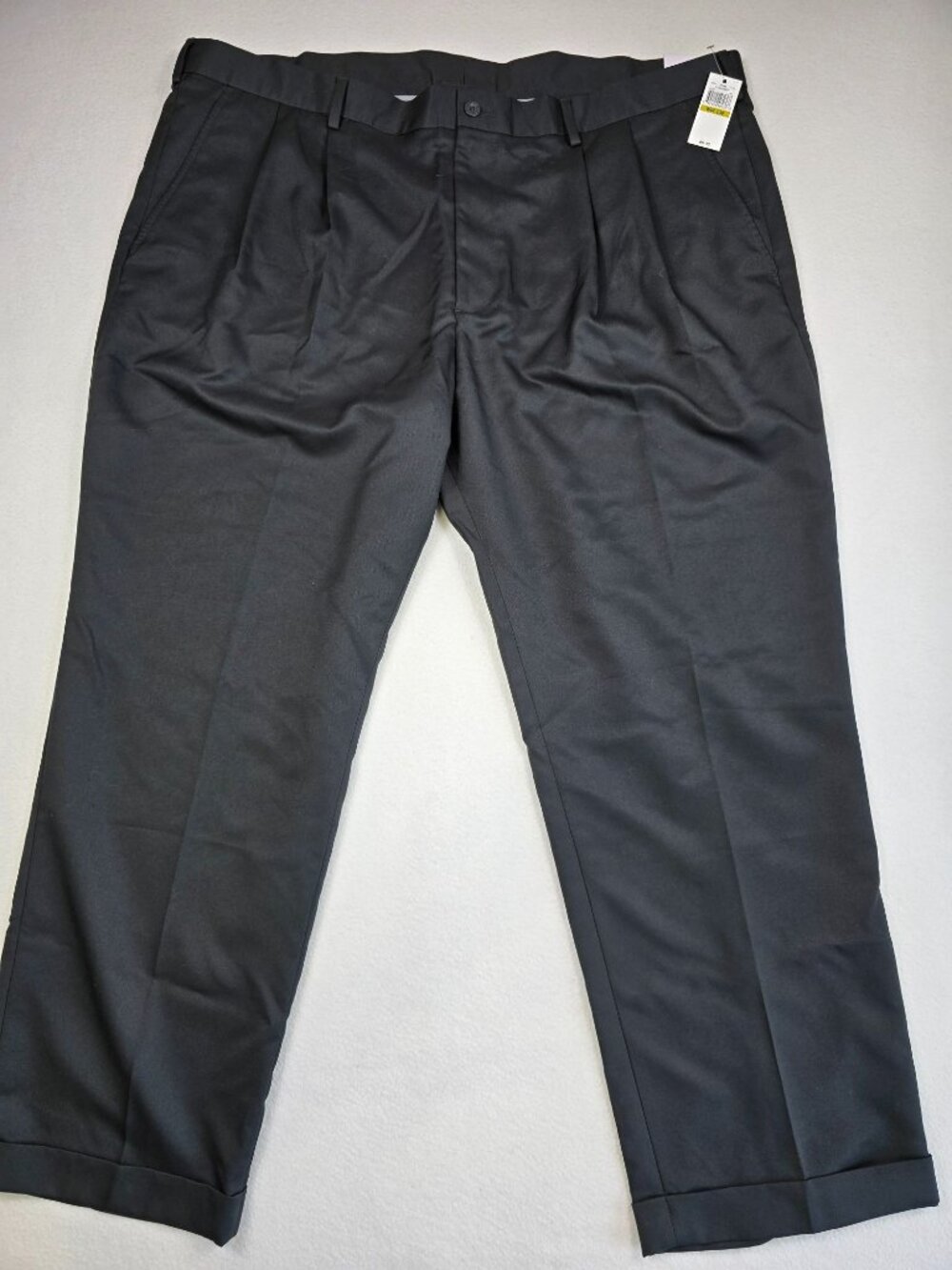 NWT Van Heusen Traveler Mens Classic-Fit Pants 44x30 Black Non Iron